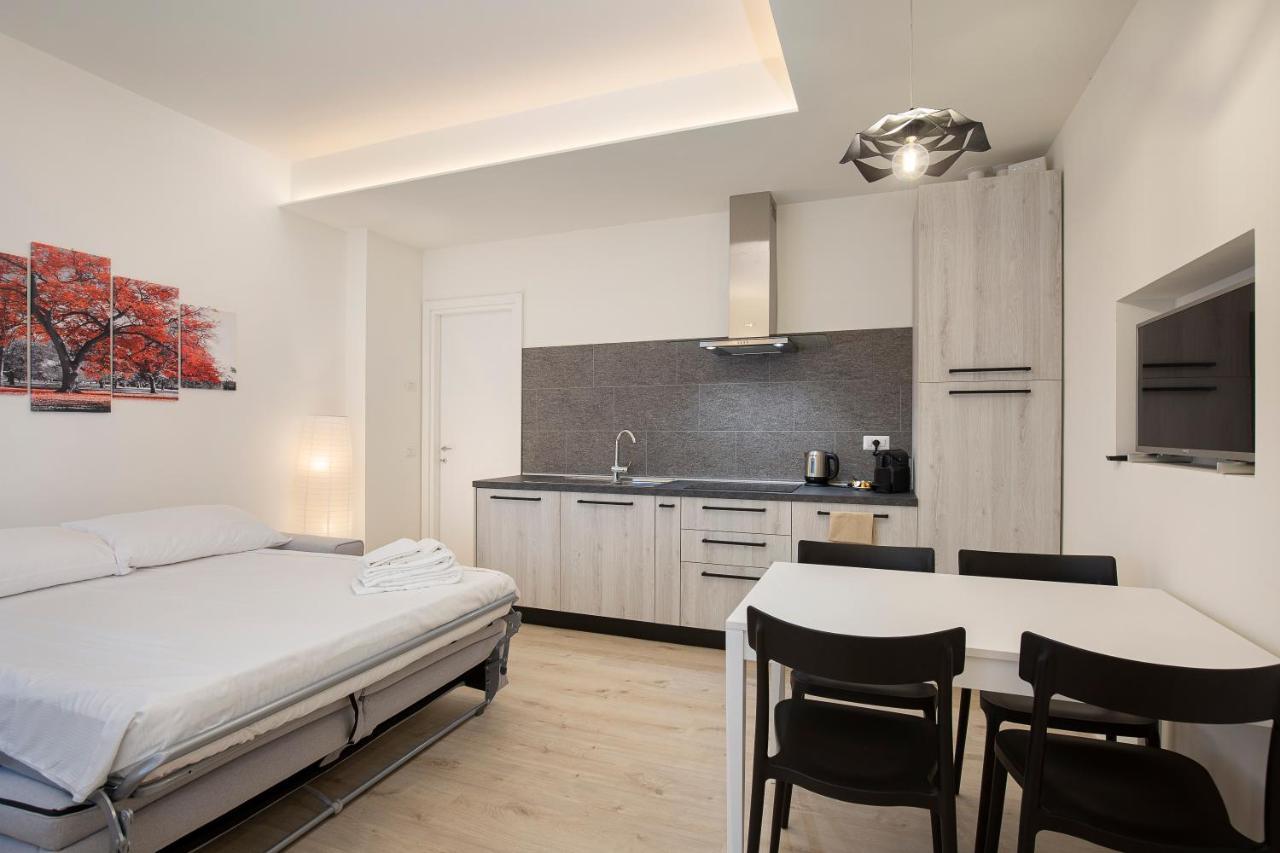Max 14 Apartment