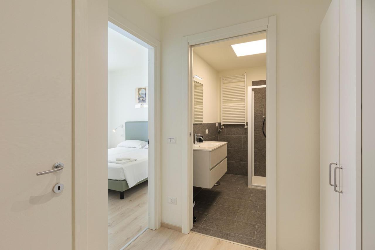 Max 14 Apartment